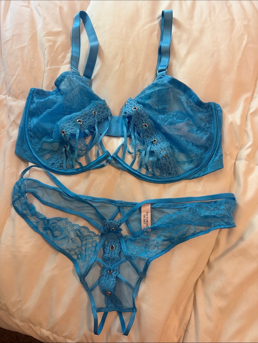 Victoria’s Secret Blue Lace Underwire Bra & Lace G-String Set